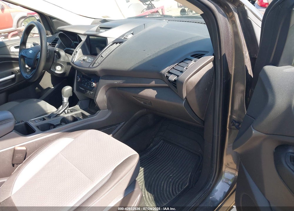 2017 FORD ESCAPE VIN: 1FMCU0GD4HUC12118