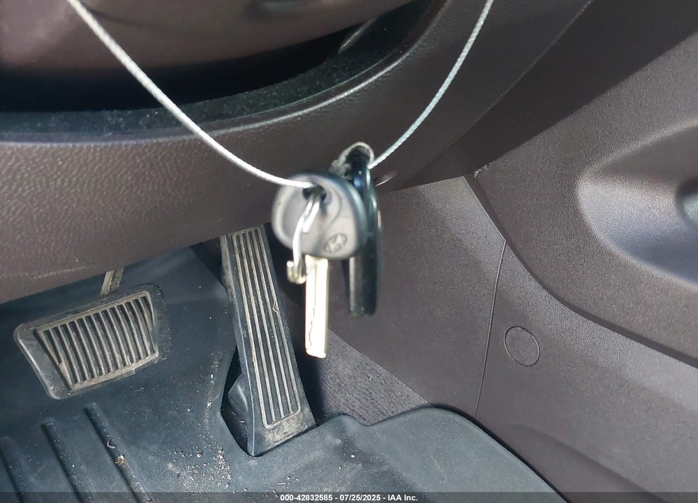2013 HYUNDAI TUCSON VIN: KM8JU3AC9DU727683