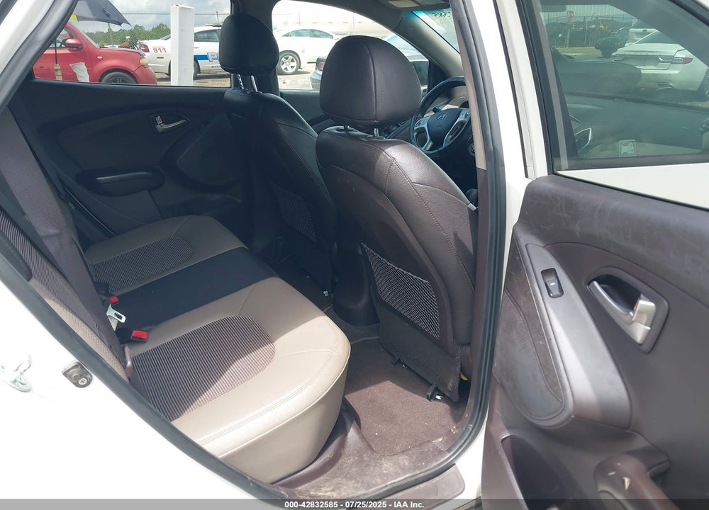 2013 HYUNDAI TUCSON VIN: KM8JU3AC9DU727683