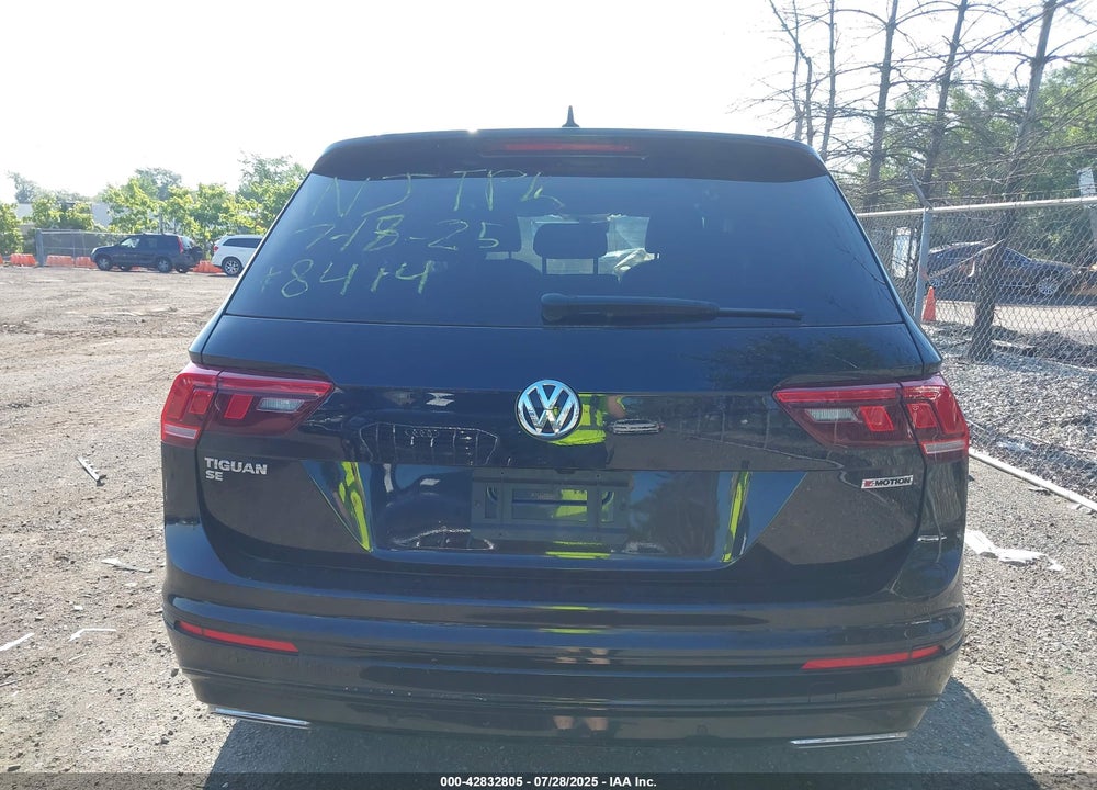 2021 VOLKSWAGEN TIGUAN VIN: 3VV2B7AX9MM088414
