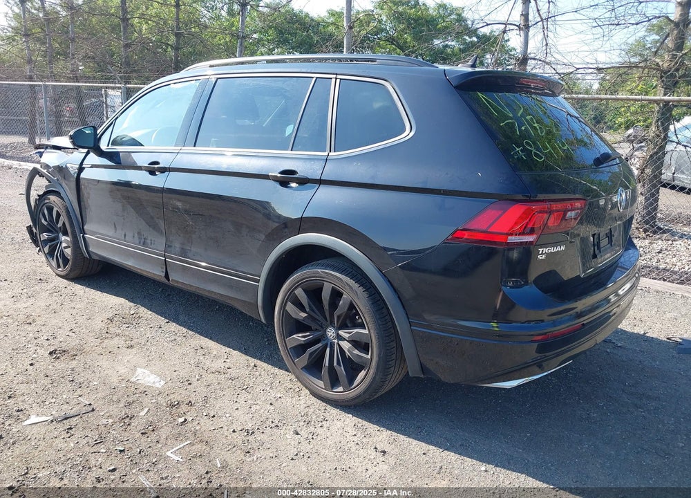 2021 VOLKSWAGEN TIGUAN VIN: 3VV2B7AX9MM088414