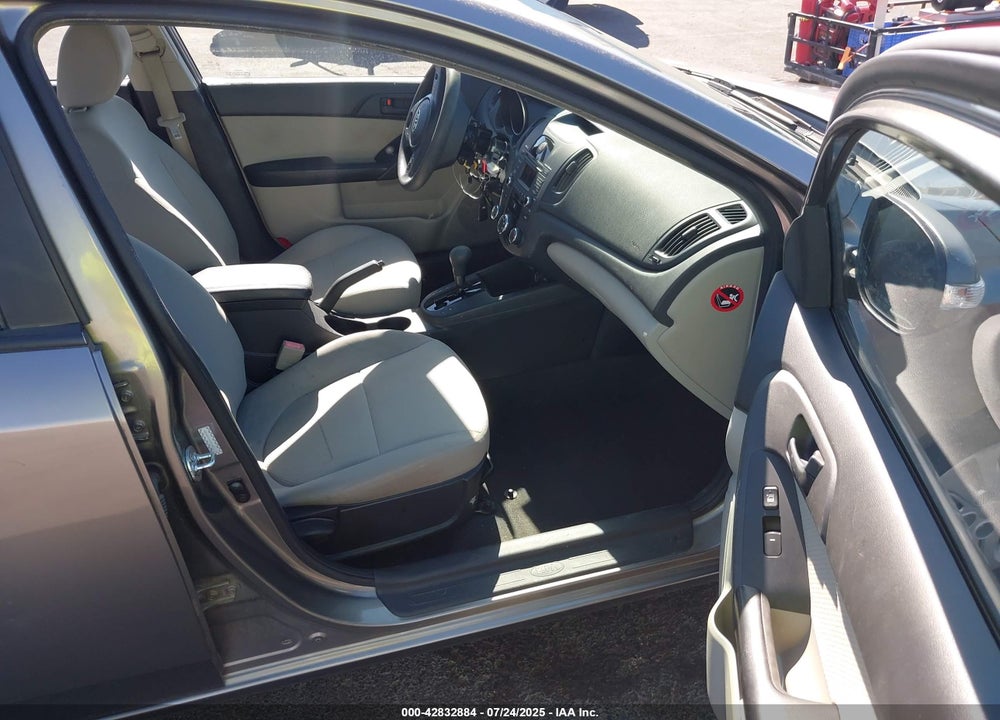 2010 KIA FORTE VIN: KNAFU4A23A5819981