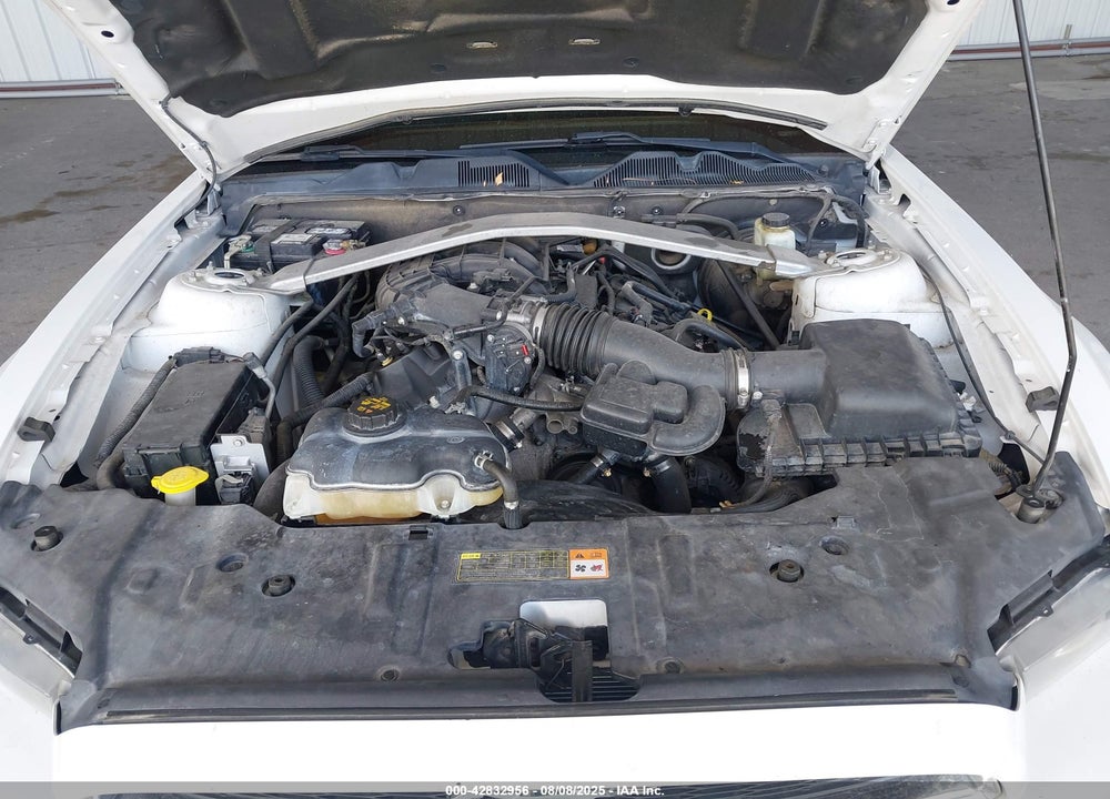 2014 FORD MUSTANG VIN: 1ZVBP8EM5E5238402