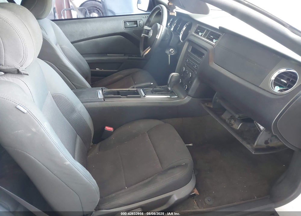 2014 FORD MUSTANG VIN: 1ZVBP8EM5E5238402