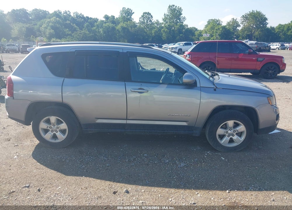 2016 JEEP COMPASS VIN: 1C4NJCEA5GD652010
