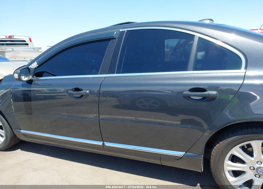 2010 VOLVO S80 VIN: YV1960AS1A1125424