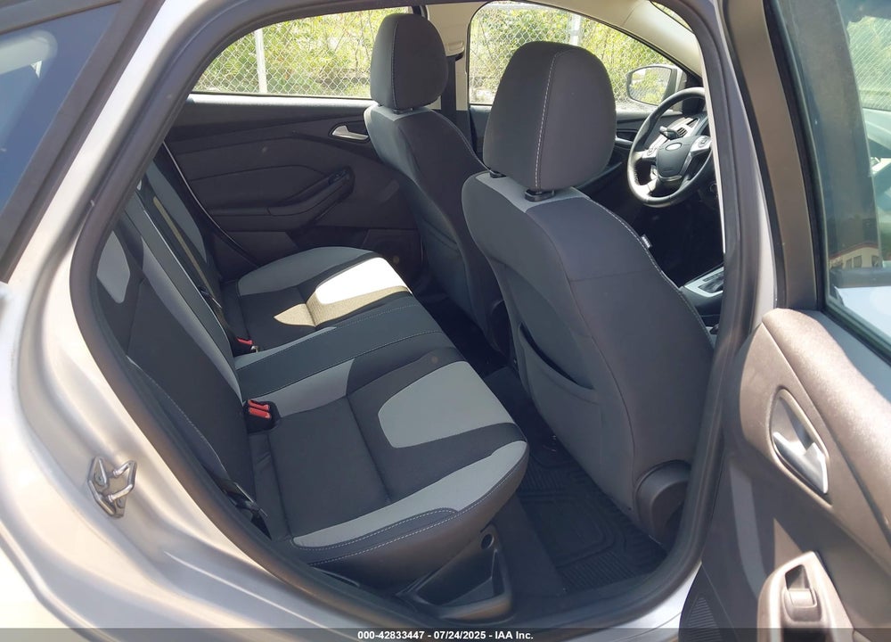 2014 FORD FOCUS VIN: 1FADP3F27EL418414