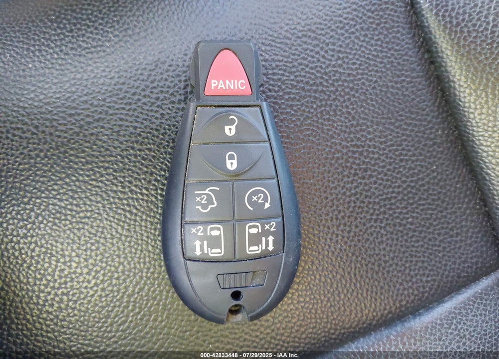 2015 CHRYSLER TOWN & COUNTRY VIN: 2C4RC1BG6FR505652
