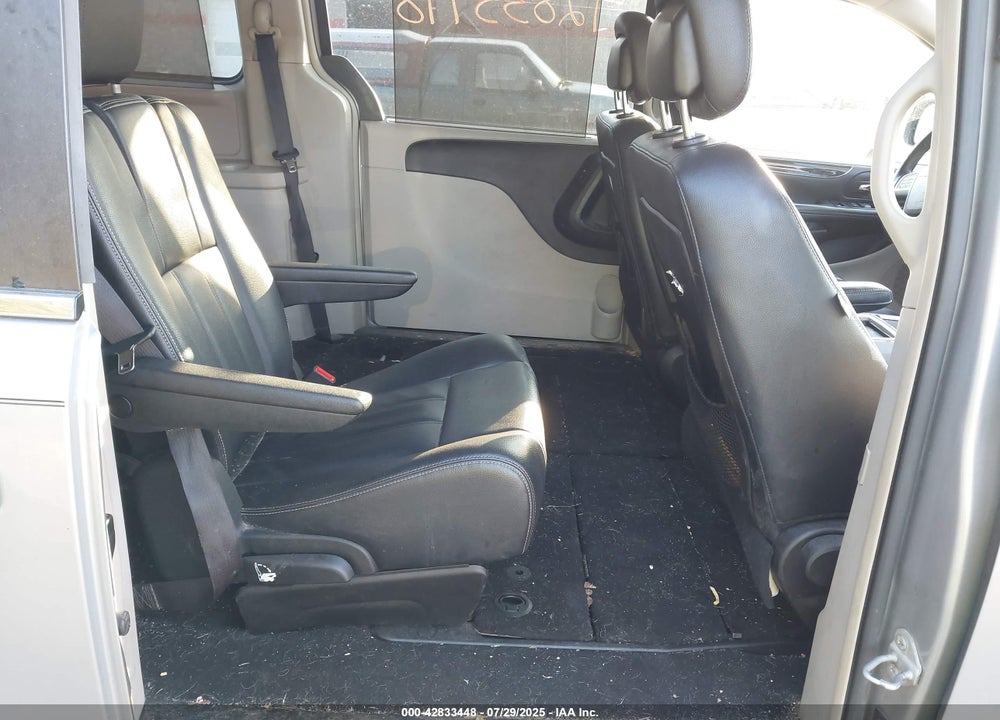 2015 CHRYSLER TOWN & COUNTRY VIN: 2C4RC1BG6FR505652