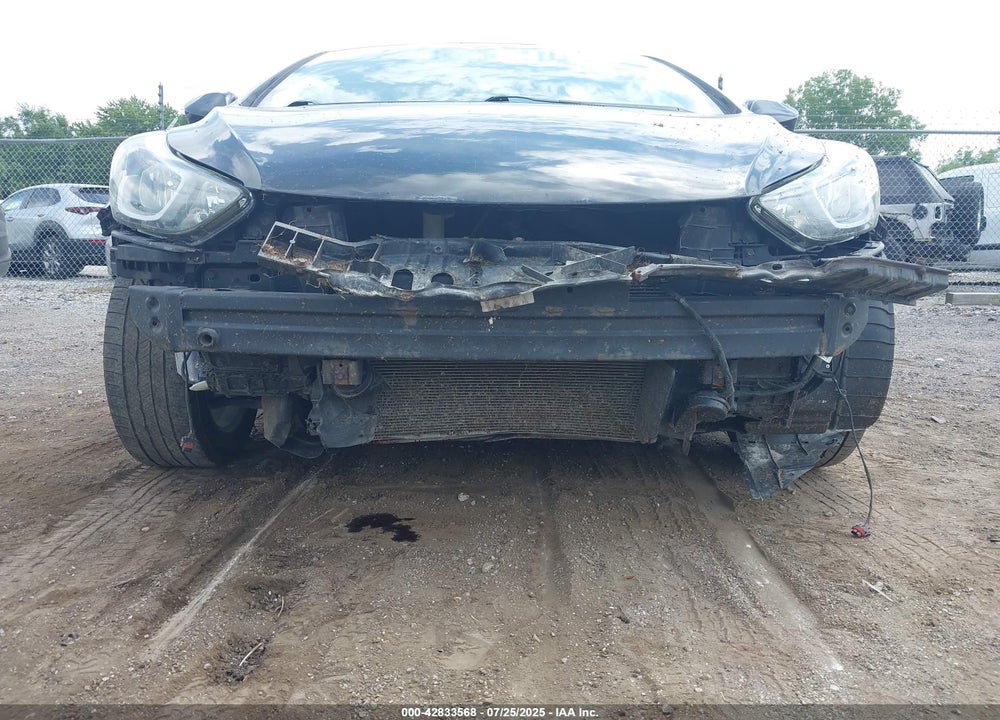 2014 HYUNDAI ELANTRA VIN: KMHDH4AEXEU041615