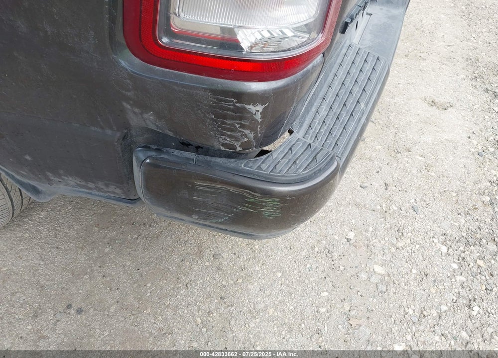 2022 RAM 1500 VIN: 1C6RREBT8NN125038