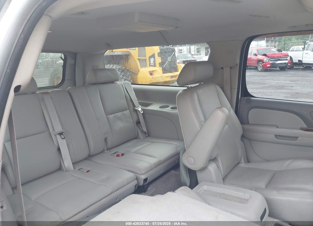 2009 CHEVROLET SUBURBAN 1500 LTZ VIN: 1GNFK36379R281088
