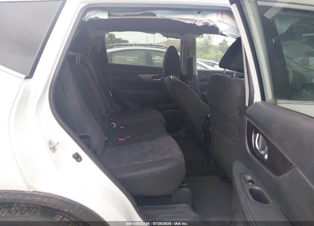 2016 NISSAN ROGUE VIN: KNMAT2MV0GP731221