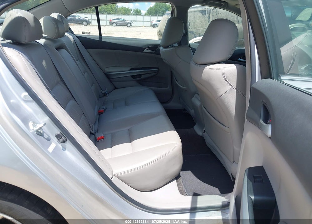 2009 HONDA ACCORD VIN: 1HGCP26839A022049