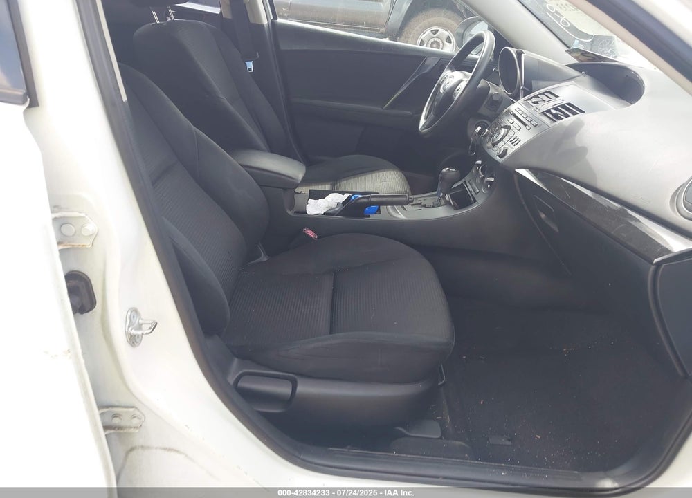 2013 MAZDA 3 VIN: JM1BL1U76D1747745