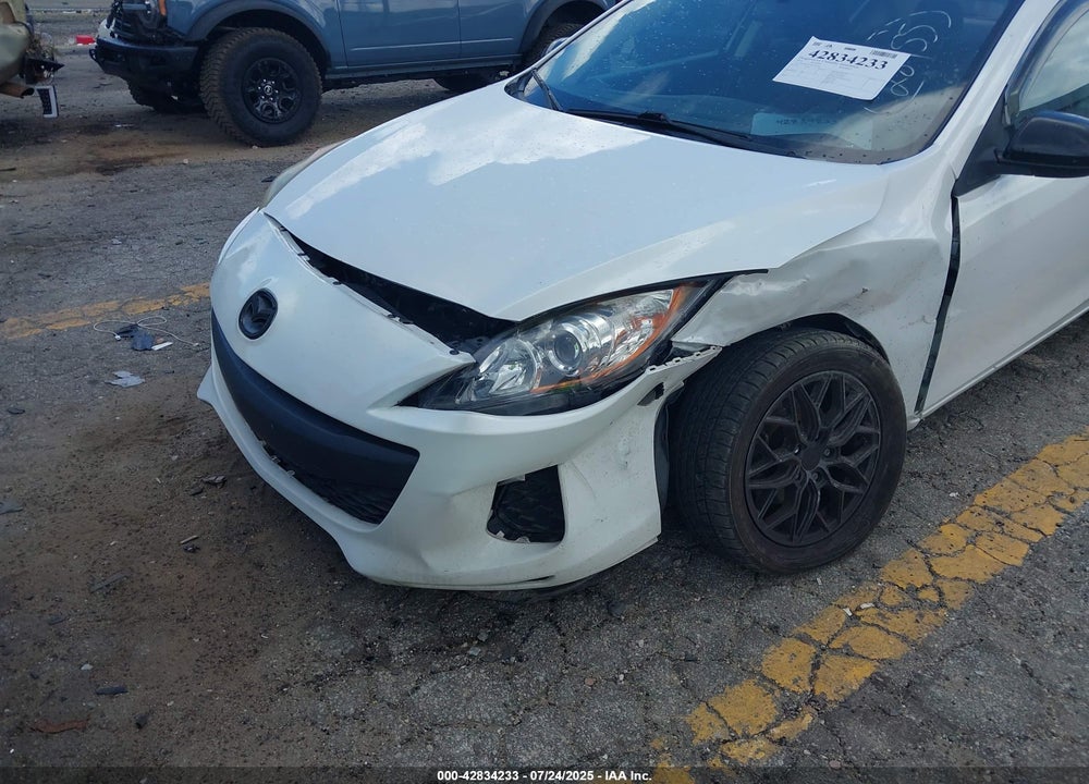 2013 MAZDA 3 VIN: JM1BL1U76D1747745