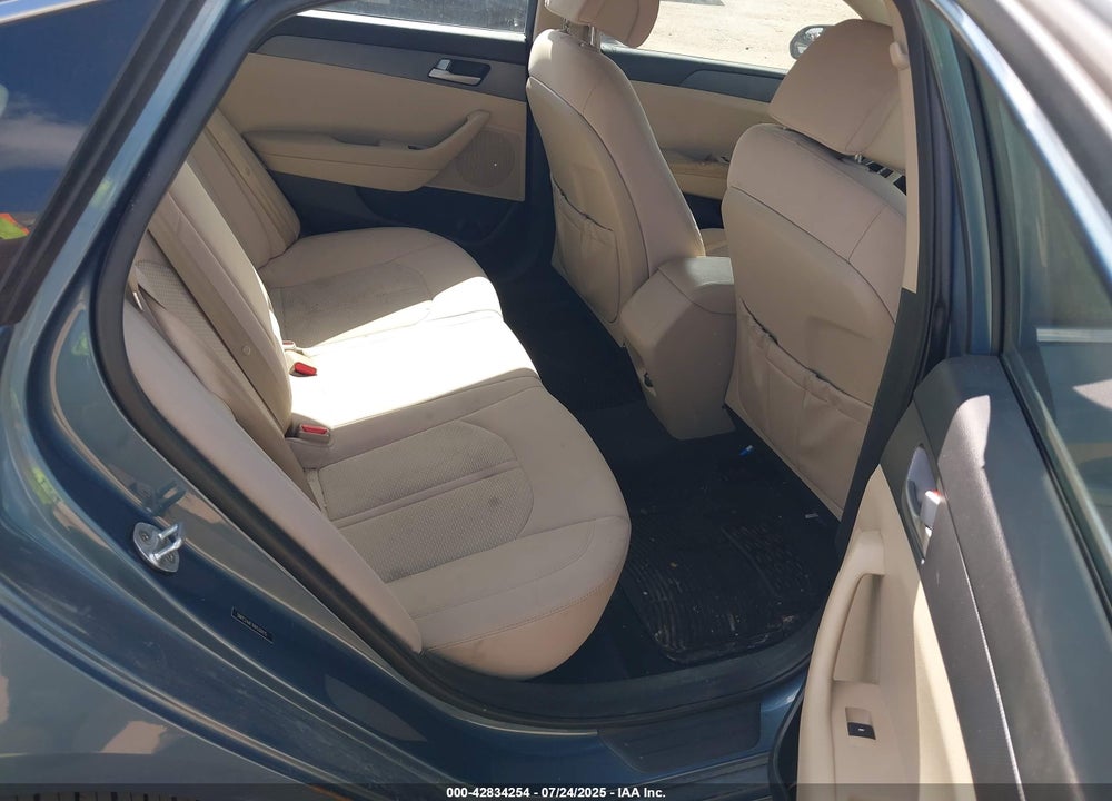 2017 HYUNDAI SONATA VIN: 5NPE24AF1HH530115