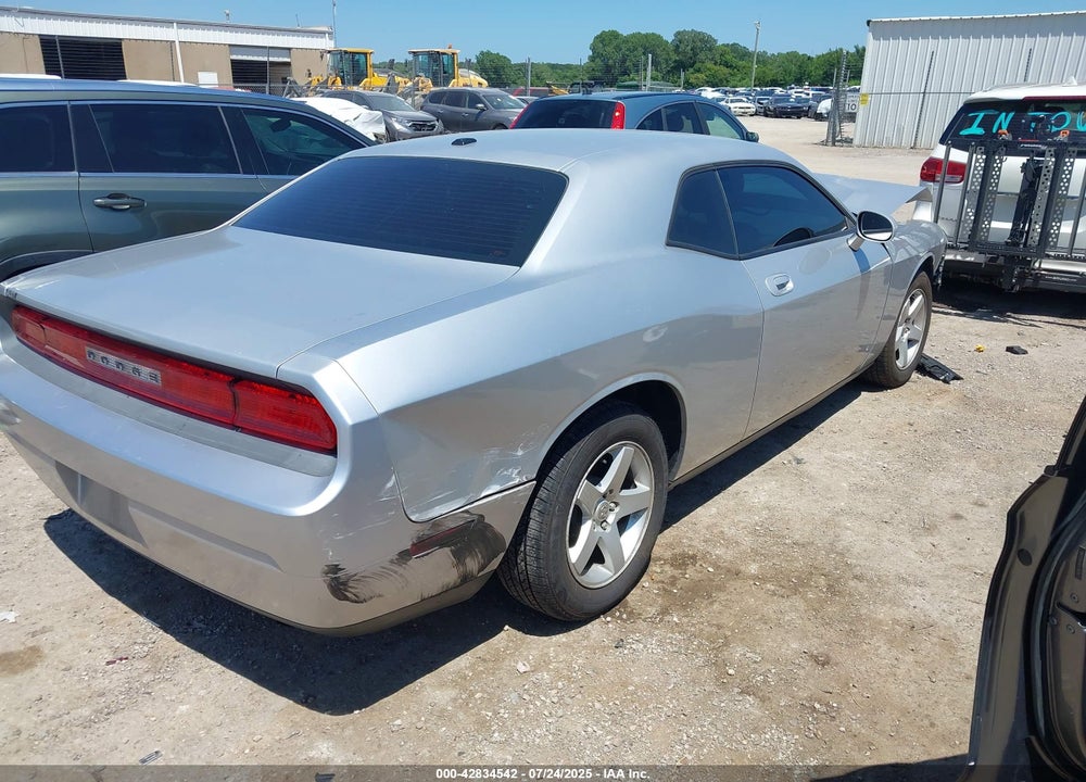 2010 DODGE CHALLENGER VIN: 2B3CJ4DV8AH219066