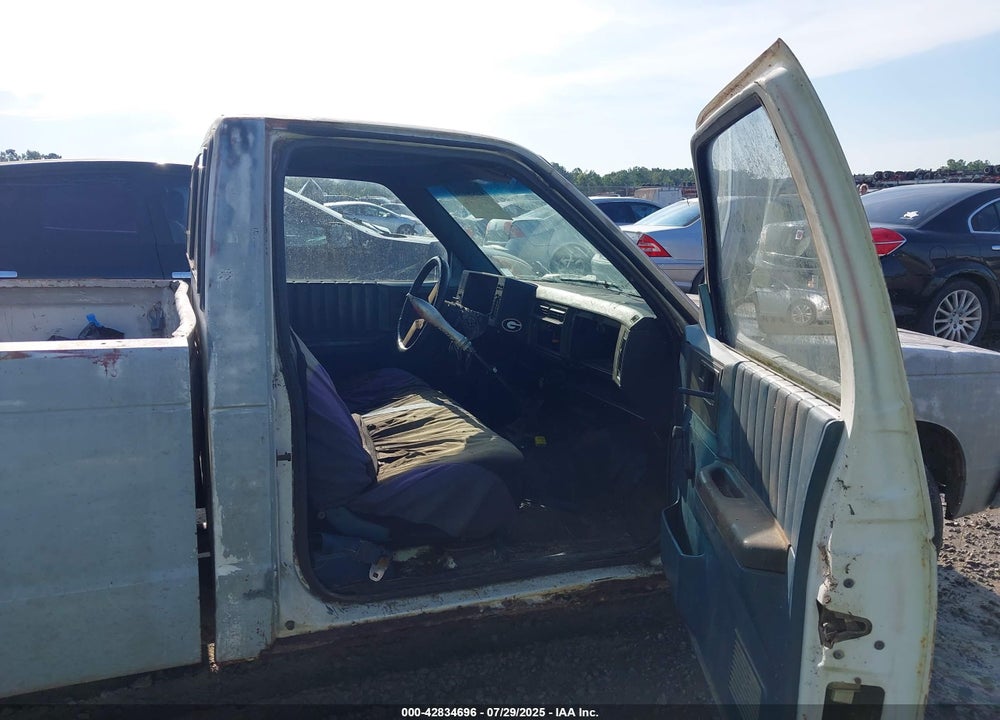 1988 CHEVROLET S TRUCK S10 VIN: 1GCBS14E0J2250990