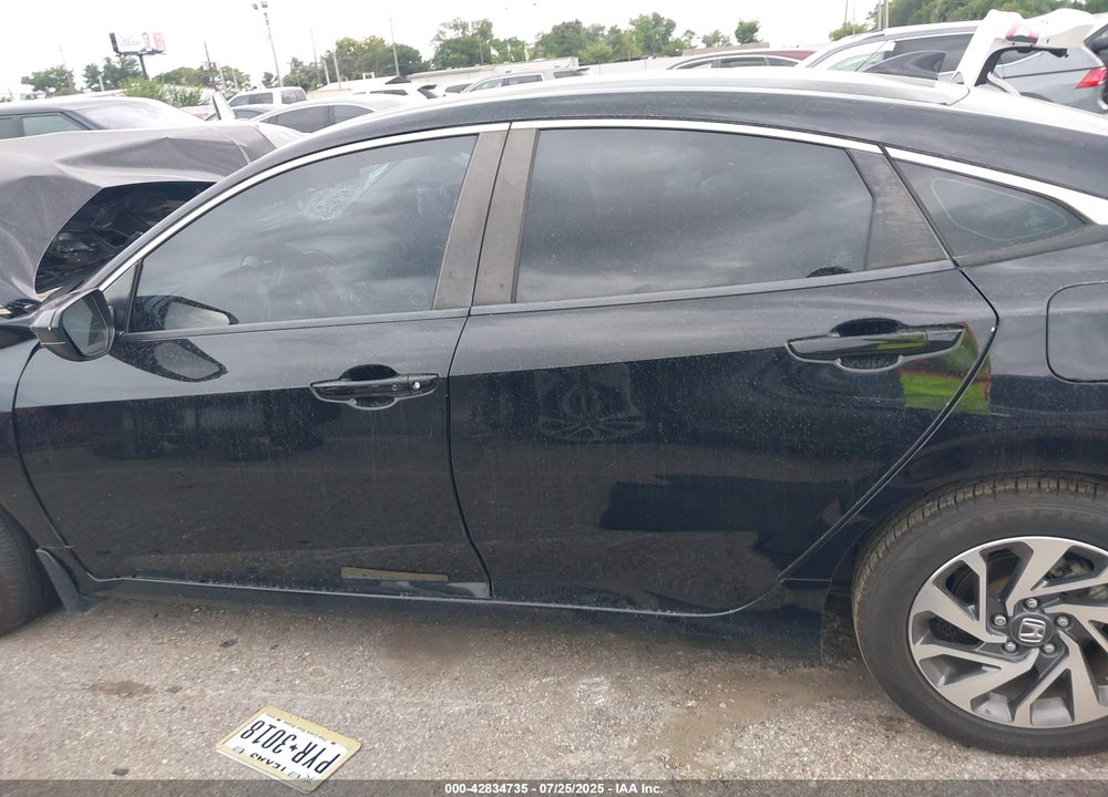 2018 HONDA CIVIC VIN: 19XFC2F73JE017031