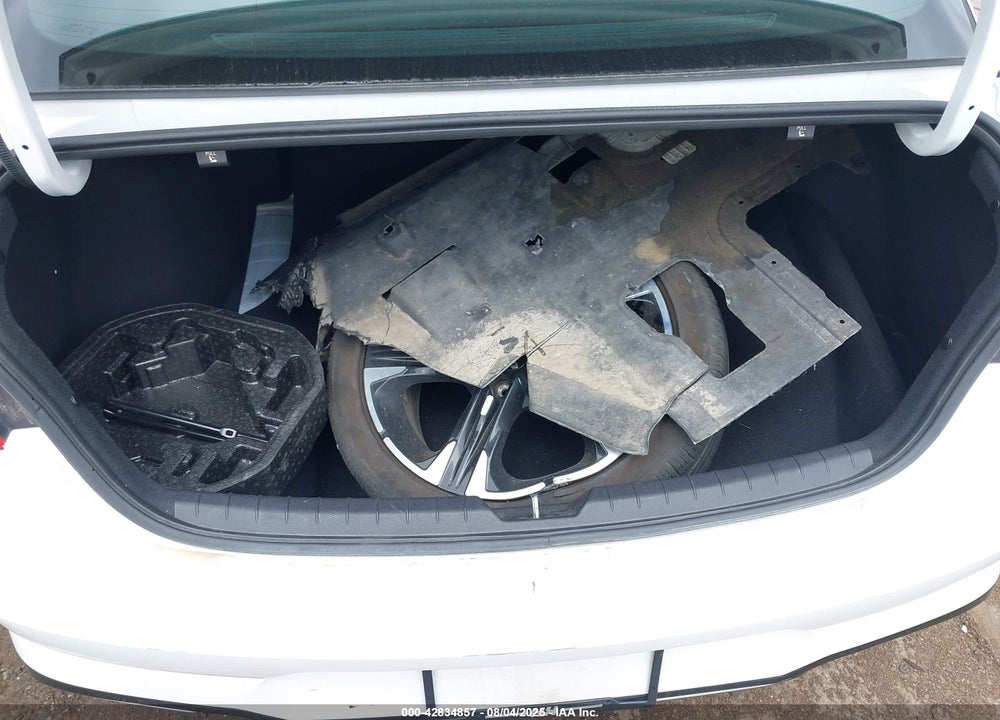 2024 KIA K5 VIN: 5XXG64J25RG245943