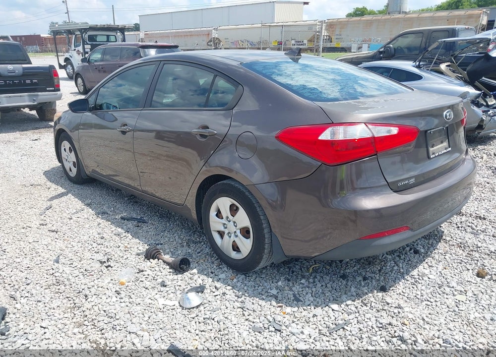 2015 KIA FORTE VIN: KNAFX4A61F5284358