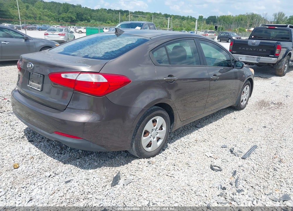 2015 KIA FORTE VIN: KNAFX4A61F5284358