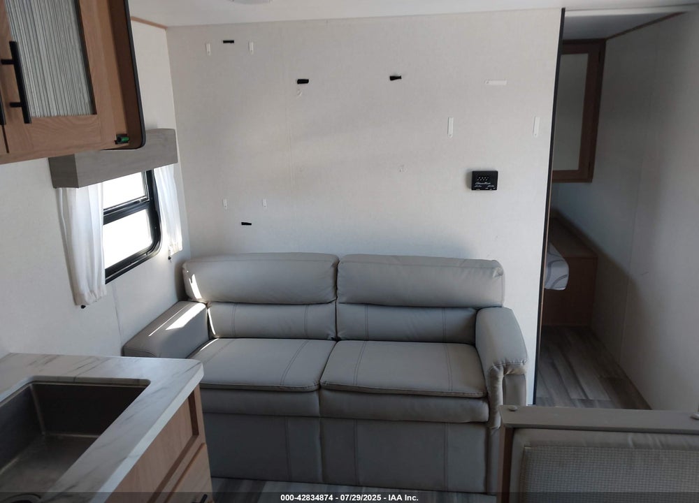2022 FOREST RIVER PRIME TIME AVENGER 2 VIN: 5ZT2AVRBXNB933972