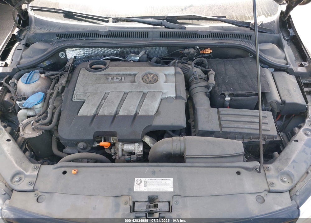 2013 VOLKSWAGEN JETTA VIN: 3VWLL7AJ4DM371540