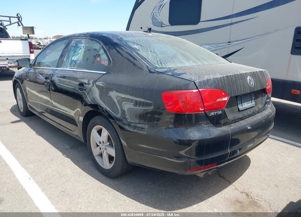 2013 VOLKSWAGEN JETTA VIN: 3VWLL7AJ4DM371540