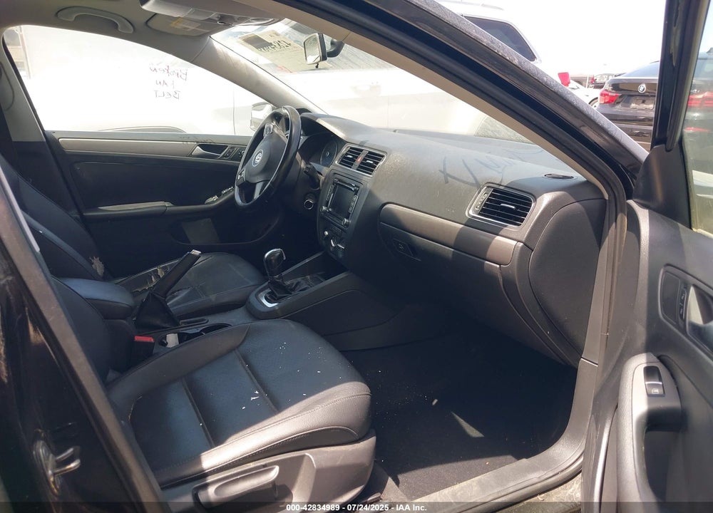 2013 VOLKSWAGEN JETTA VIN: 3VWLL7AJ4DM371540