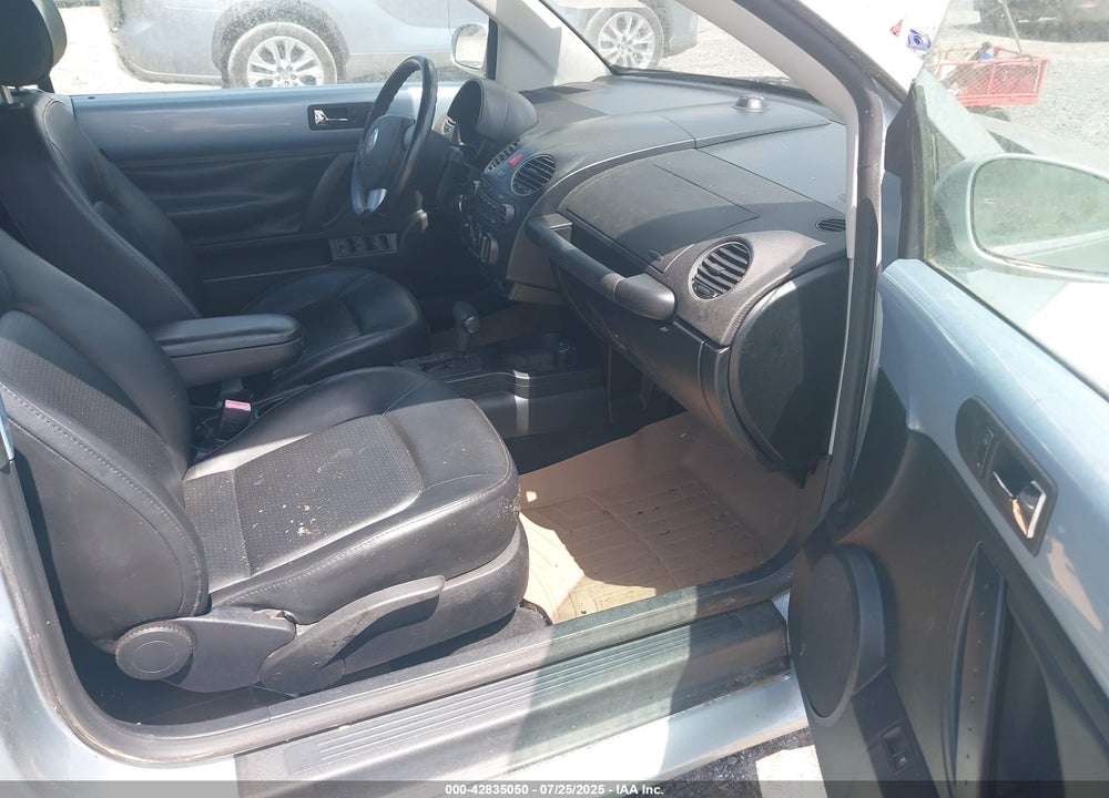 2009 VOLKSWAGEN BEETLE VIN: 3VWRF31Y59M404849
