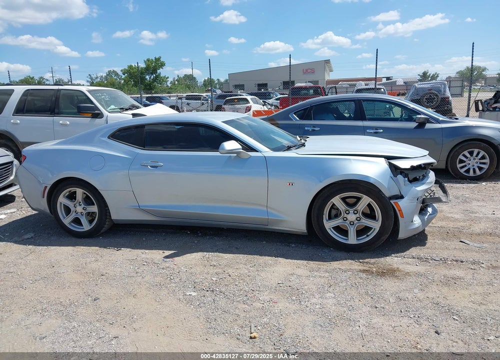 2017 CHEVROLET CAMARO VIN: 1G1FB1RX3H0173493