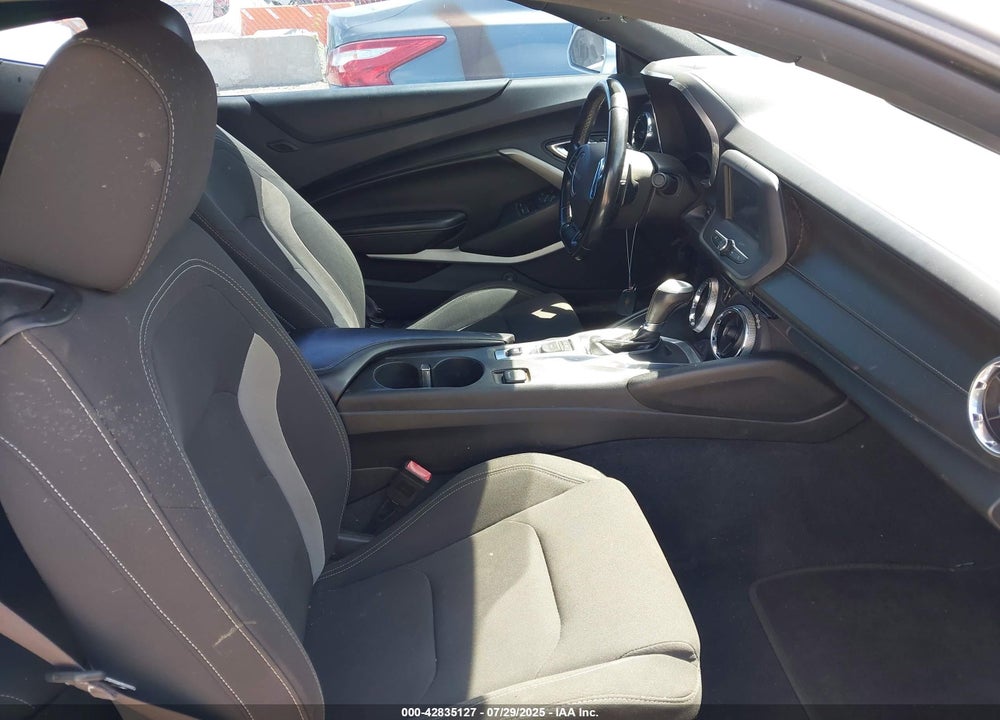 2017 CHEVROLET CAMARO VIN: 1G1FB1RX3H0173493