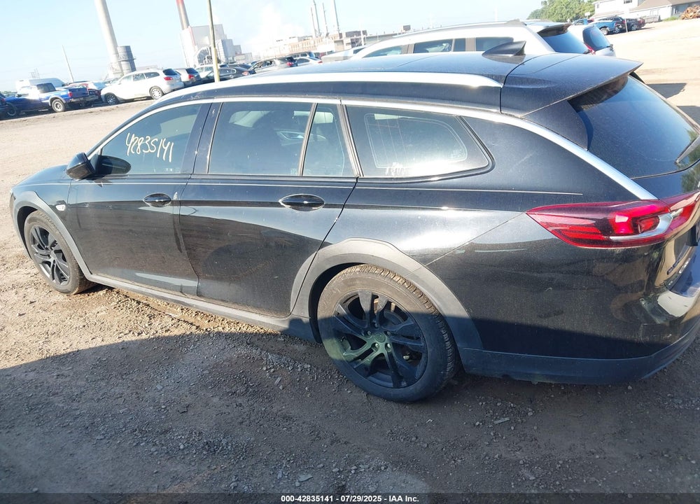 2018 BUICK REGAL TOURX VIN: W04GU8SX4J1161825