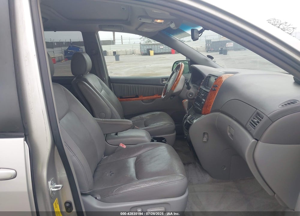 2008 TOYOTA SIENNA VIN: 5TDZK22C88S211699