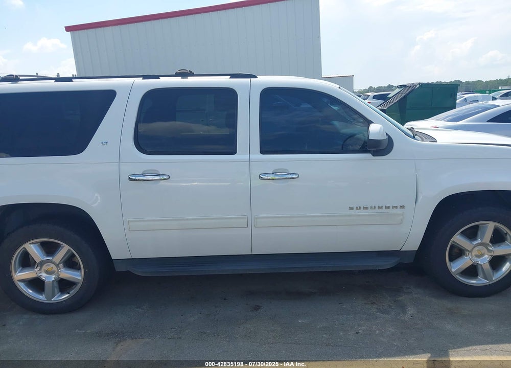 2013 CHEVROLET SUBURBAN 1500 VIN: 1GNSCJE08DR325101