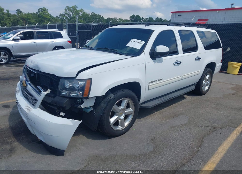 2013 CHEVROLET SUBURBAN 1500 VIN: 1GNSCJE08DR325101