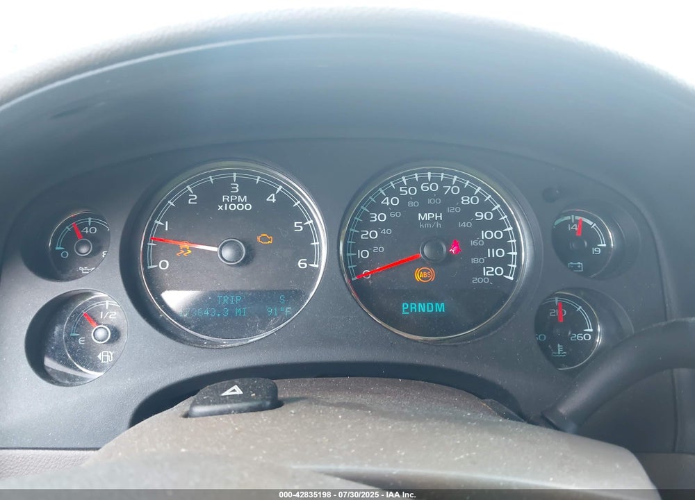 2013 CHEVROLET SUBURBAN 1500 VIN: 1GNSCJE08DR325101