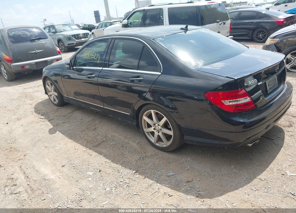 2014 MERCEDES-BENZ C CLASS VIN: WDDGF8AB0EA953925