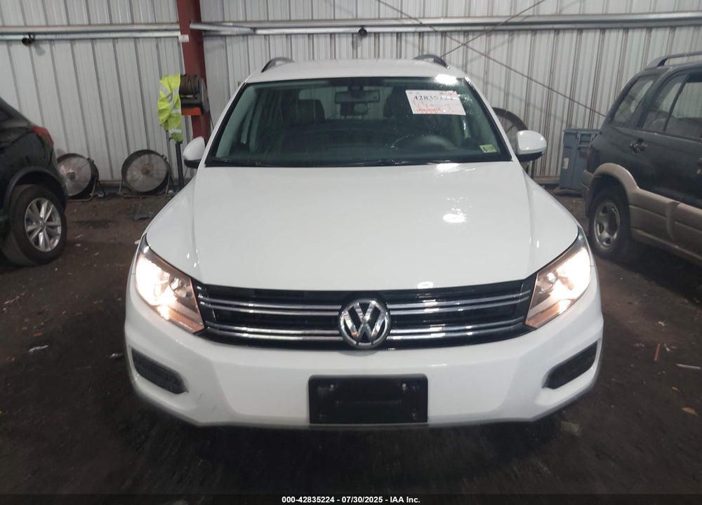 2016 VOLKSWAGEN TIGUAN S VIN: WVGBV7AX1GW528194