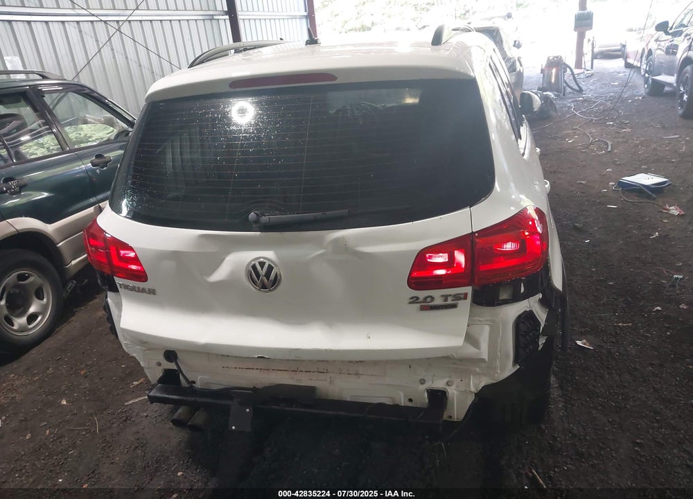 2016 VOLKSWAGEN TIGUAN S VIN: WVGBV7AX1GW528194