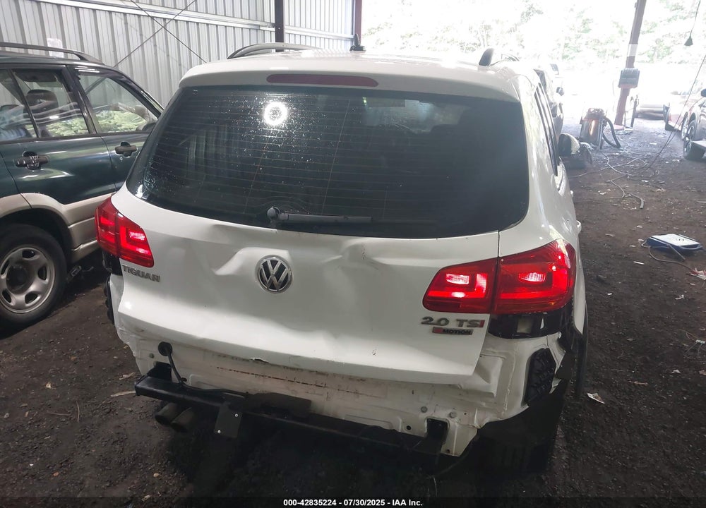 2016 VOLKSWAGEN TIGUAN S VIN: WVGBV7AX1GW528194