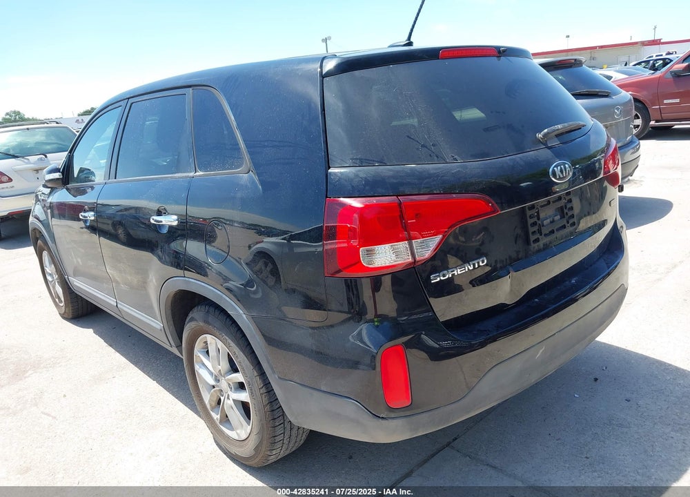 2015 KIA SORENTO VIN: 5XYKT3A64FG621281