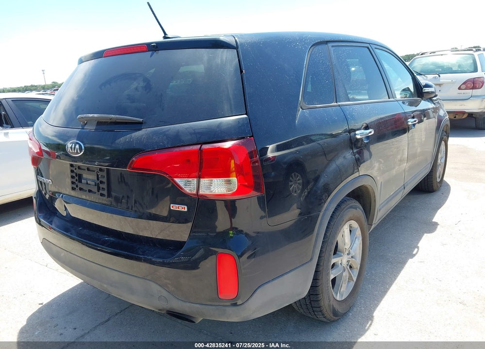 2015 KIA SORENTO VIN: 5XYKT3A64FG621281