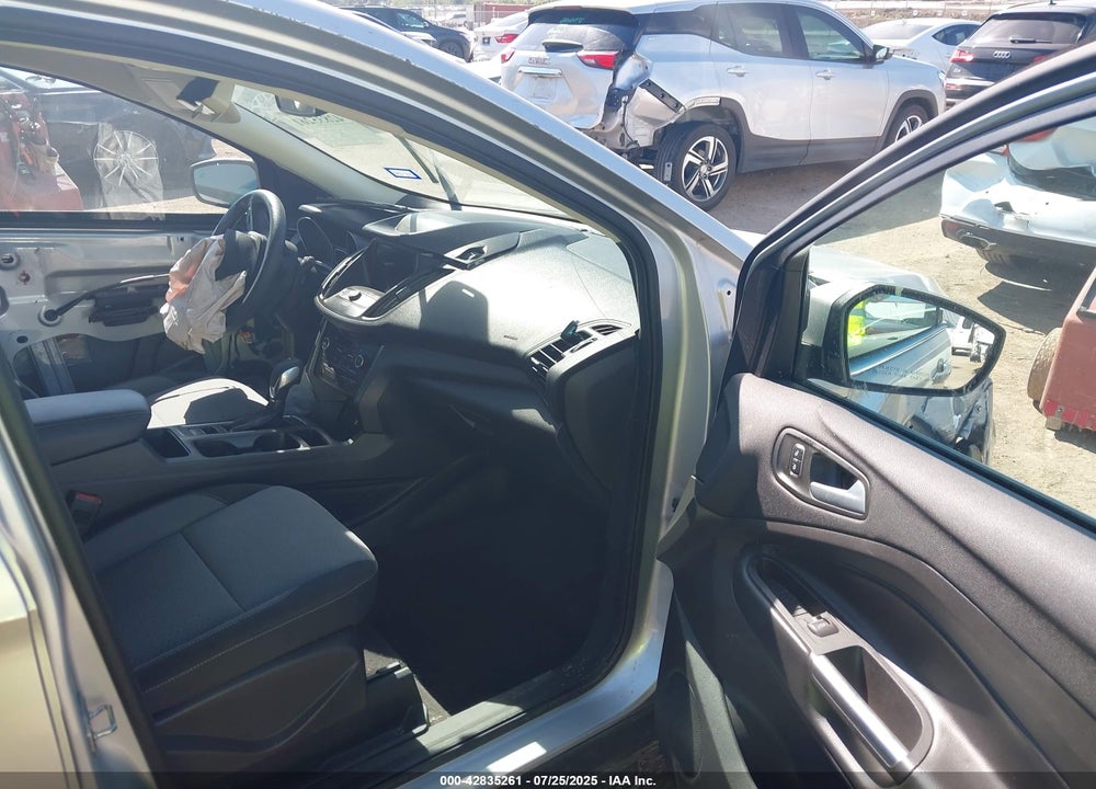 2019 FORD ESCAPE VIN: 1FMCU0GD1KUB11402