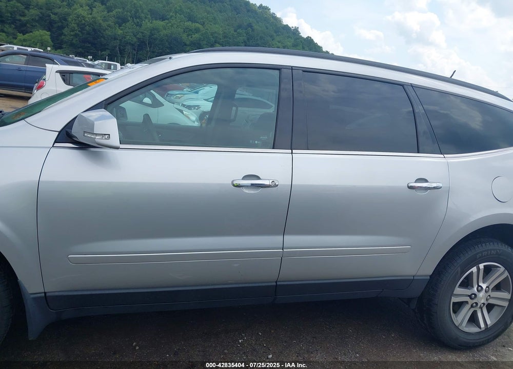 2017 CHEVROLET TRAVERSE VIN: 1GNKVGKD8HJ245905