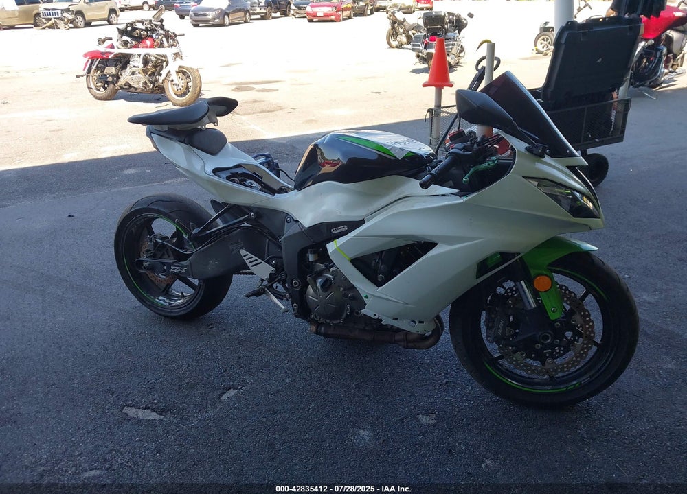 2017 KAWASAKI ZX636 F VIN: JKBZXJF16HA012190