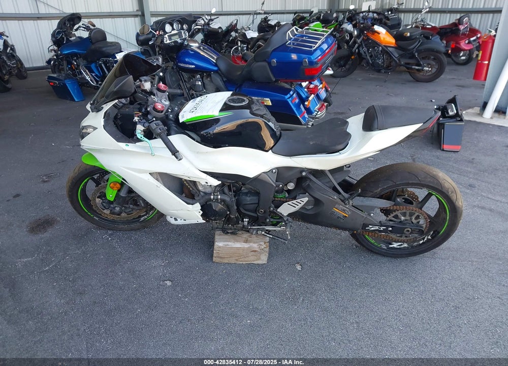 2017 KAWASAKI ZX636 F VIN: JKBZXJF16HA012190
