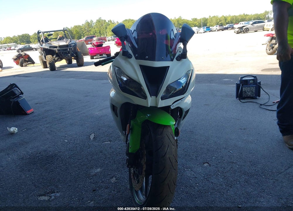 2017 KAWASAKI ZX636 F VIN: JKBZXJF16HA012190